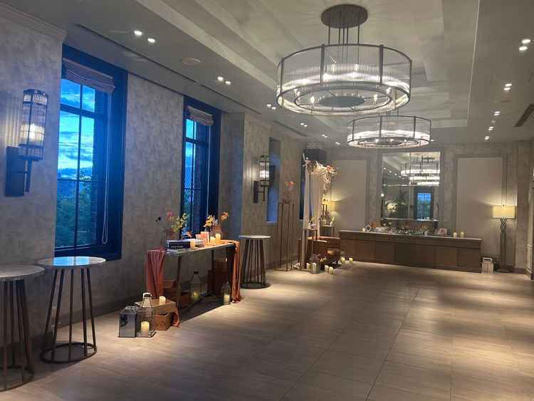 チャペル前待機室