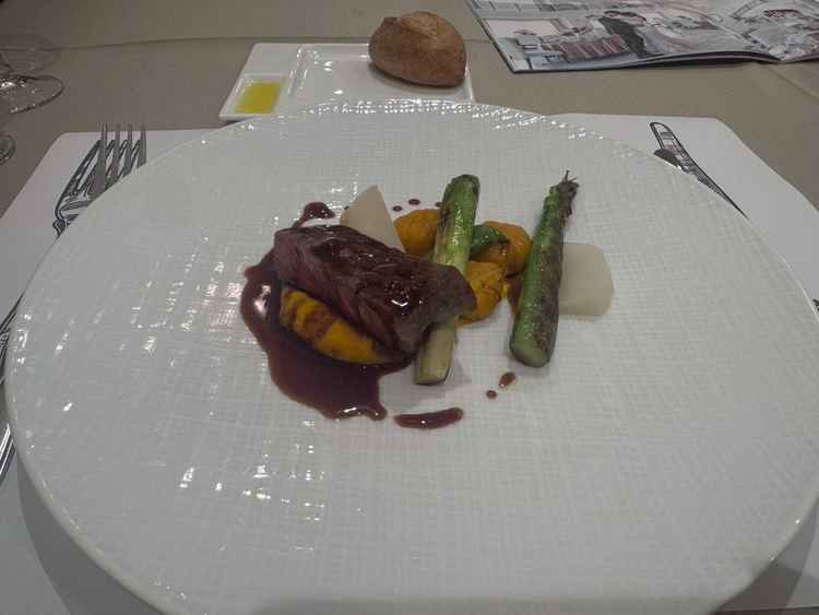 メイン料理の試食の写真です。