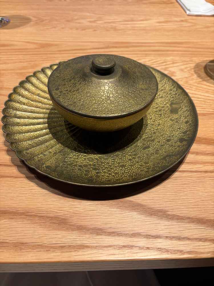 お料理だけでなく器にもこだわりが感じられ、細部までおもてなしをかんじました。