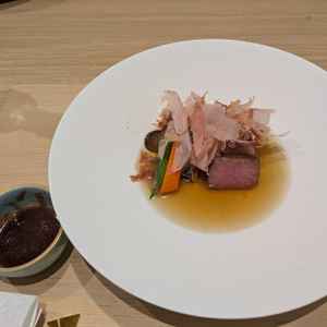 出汁で食べる肉