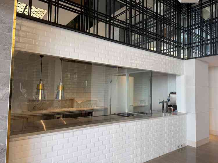 珍しいライブキッチン。ここで新郎が料理を披露出来るらしい。