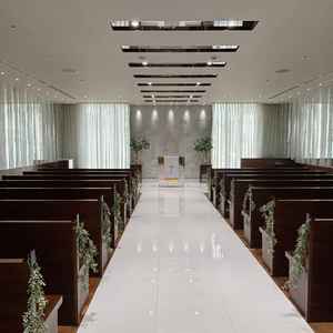 スタイリッシュな挙式会場