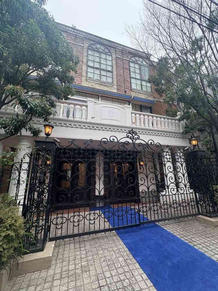 式場外観はしっかりと落ち着いた雰囲気