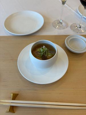 鯛茶漬け。シェフが直接料理の説明をしてくださり感動！こだわりが詰まった本当に美味しいお料理でした。