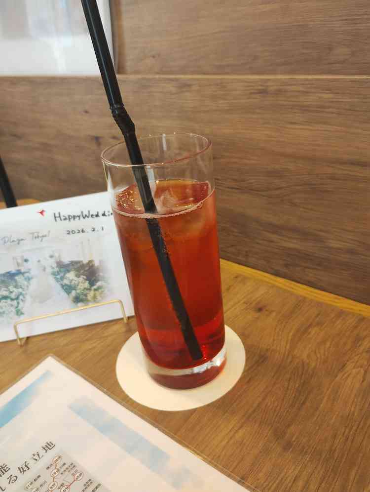 ウェルカムドリンク、カシス