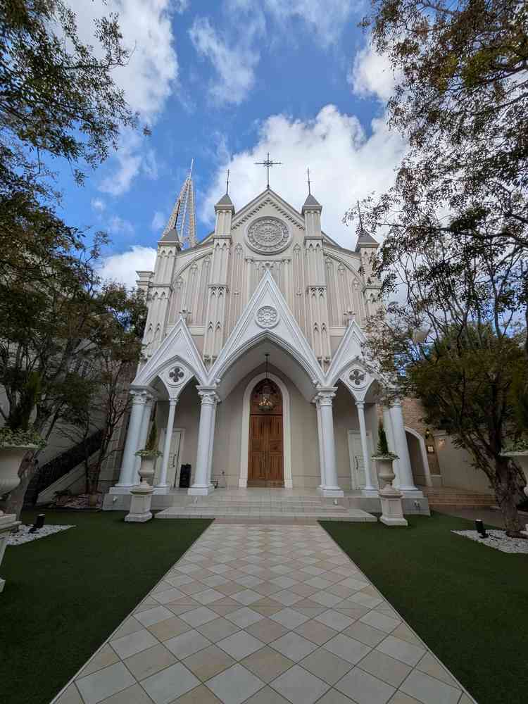 京都ではあまり他にない大きなチャペルでした。