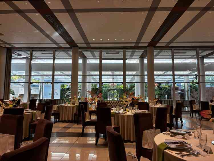 イザベラ邸　実際の披露宴前の設営時