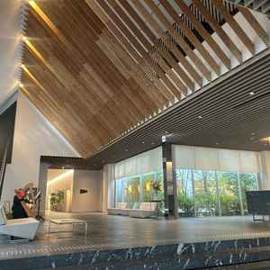 エントランス。写真ではオフィス感が強いと思ったが全然そんなことなかった！