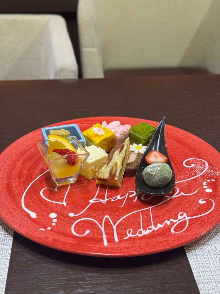 試食のデザート(前菜、お寿司、飛騨牛、デザートの試食があった)