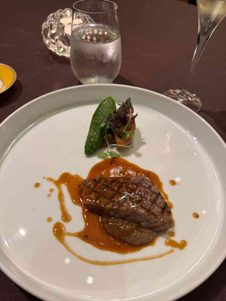 以前料理番付に出演されていた方のレストランのようです。親世代や上司も気に入ってくれそうだな思います。