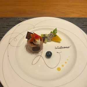 コースの試食(デザート)です。味はもちろんですがメッセージが書かれており温かみを感じました！