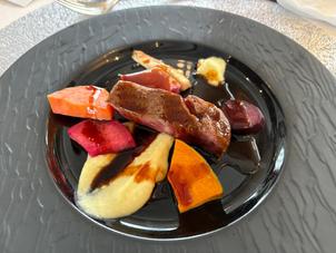 ソースが選べるお肉料理