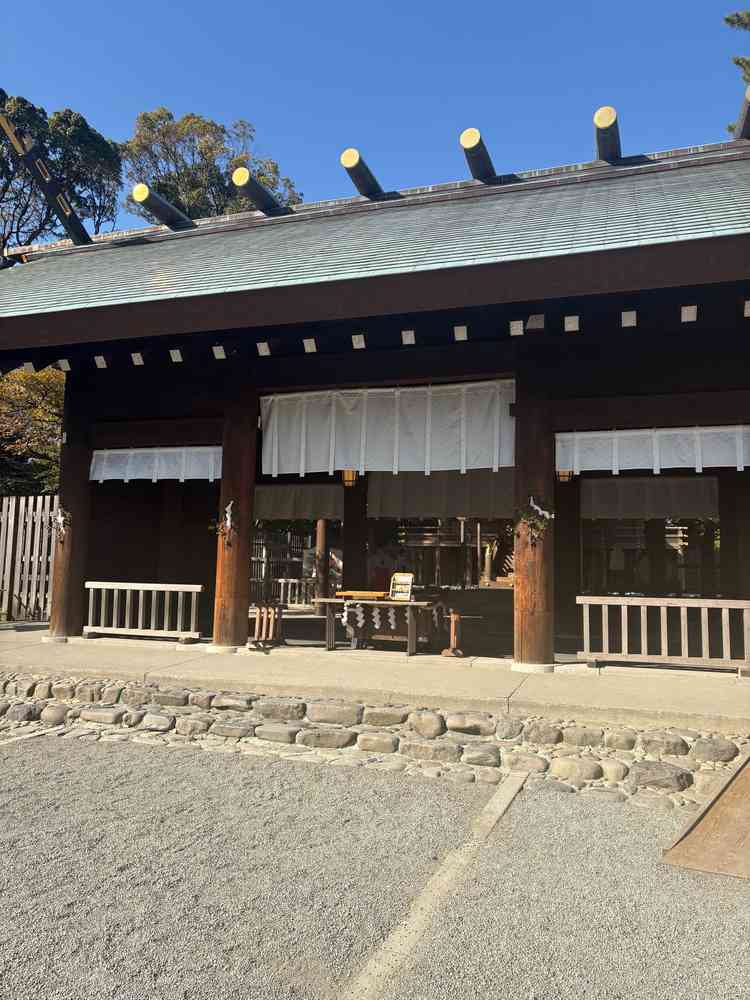 土曜お昼でしたが参拝者もそこまで多くなく、落ち着いている雰囲気でした。