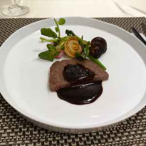 メインの肉料理