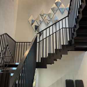 待合室へ繋がる階段