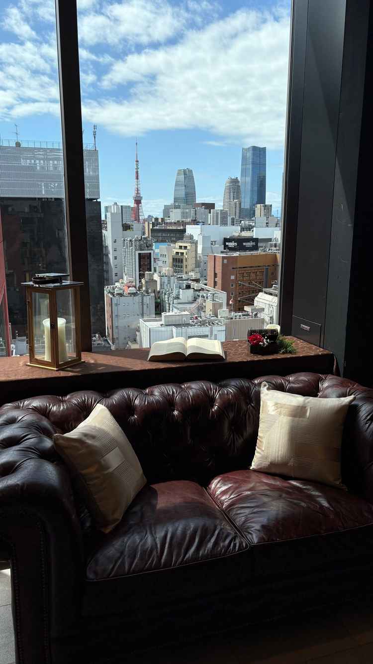 東京タワーの見えるホワイエ。東京ならではのロケーションの良さを感じた。