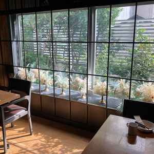 外の風景も少し見えて隠れ家のようでした