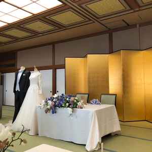 和の雰囲気の会場。畳で靴を脱いで過ごせるのでリラックスできました。琵琶湖の景色が遠いのは少し残念です