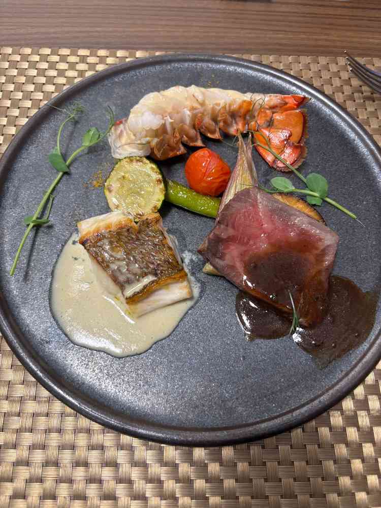 メインのお料理です。美味しかったです。