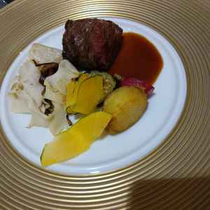 試食のお料理がとても美味しくお肉が柔らかで甘辛いソースとよく合っていました。ボリューミーで満足です。