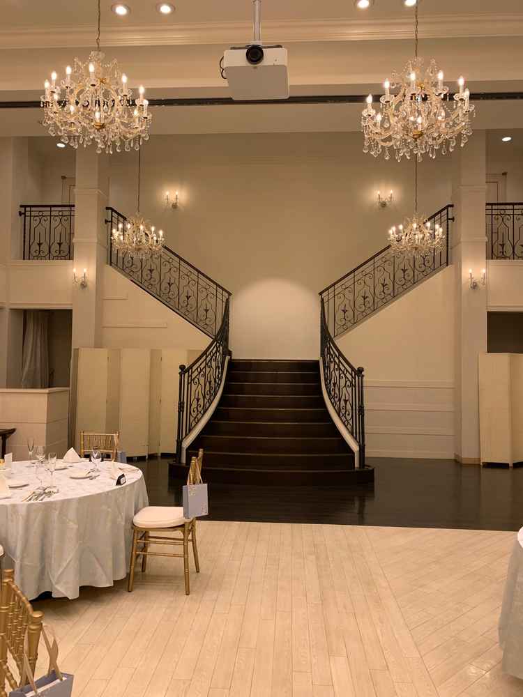 披露宴会場の演出の階段