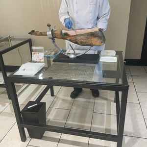 アフターセレモニーの生ハム。