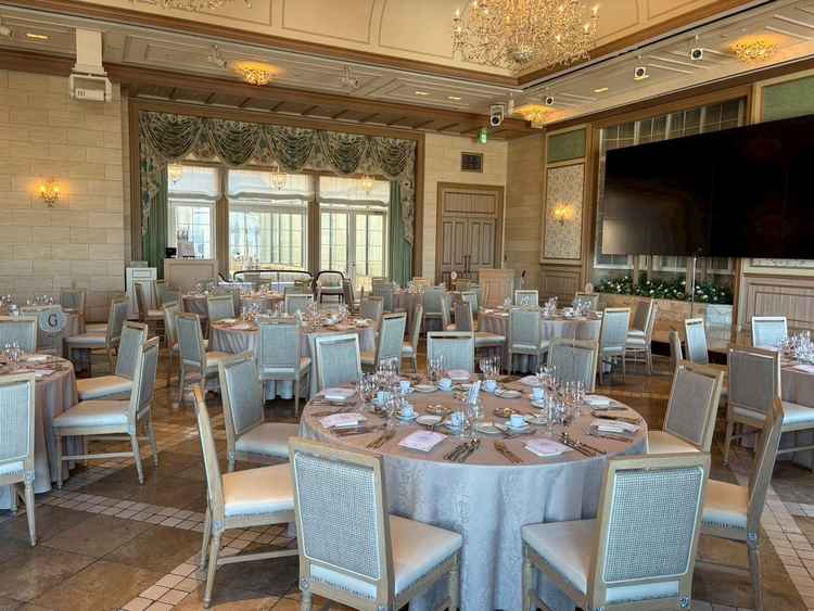 ミニガーデン付きの披露宴会場