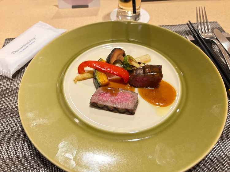 お料理試食〜メイン肉料理〜