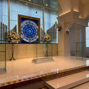 挙式会場（ゲスト最前列左側からみた）