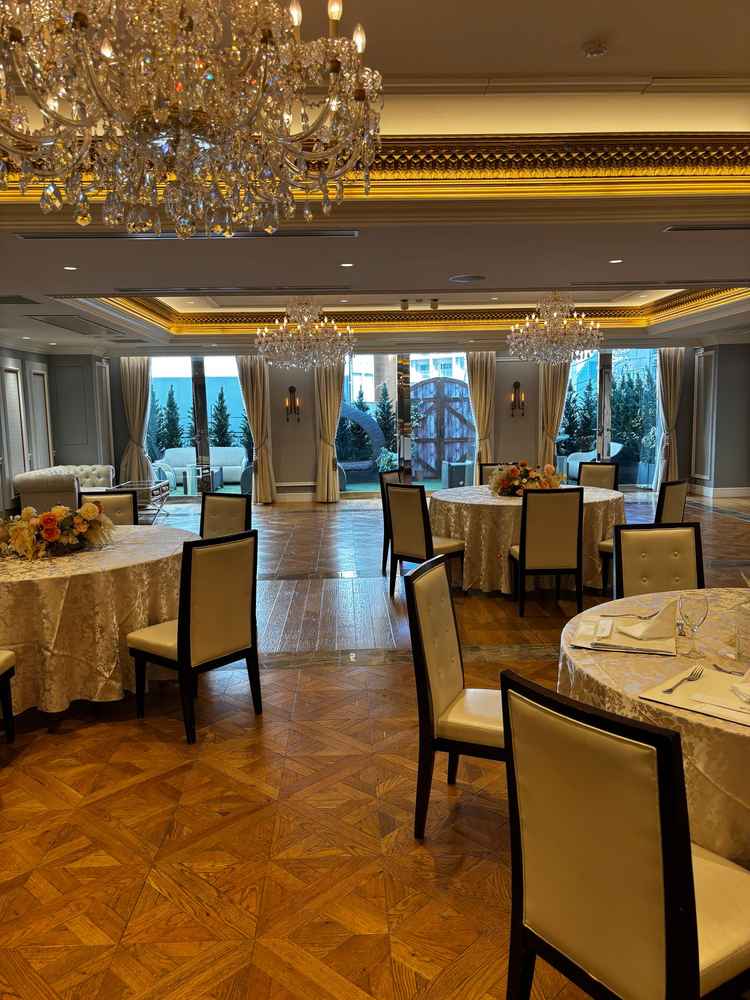 温かみのある照明でお庭もあって素敵でした