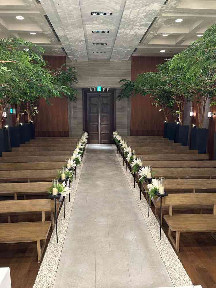 チャペルは緑が多く開放的でした。