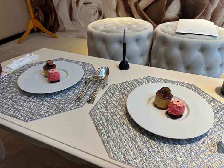 最後のデザート。見た目も可愛くて、味もとても上品でおいしかった。