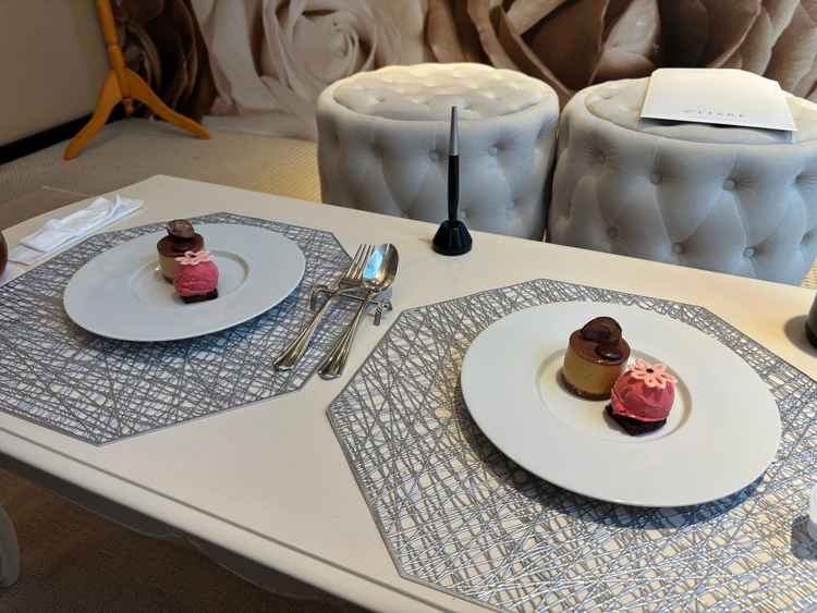 最後のデザート。見た目も可愛くて、味もとても上品でおいしかった。