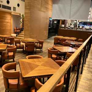 会場は広いです。