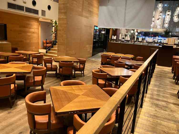 会場は広いです。