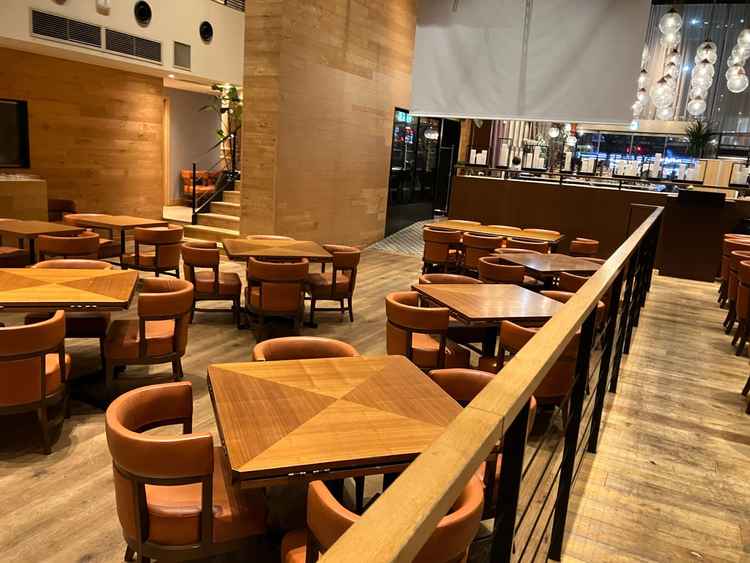 会場は広いです。