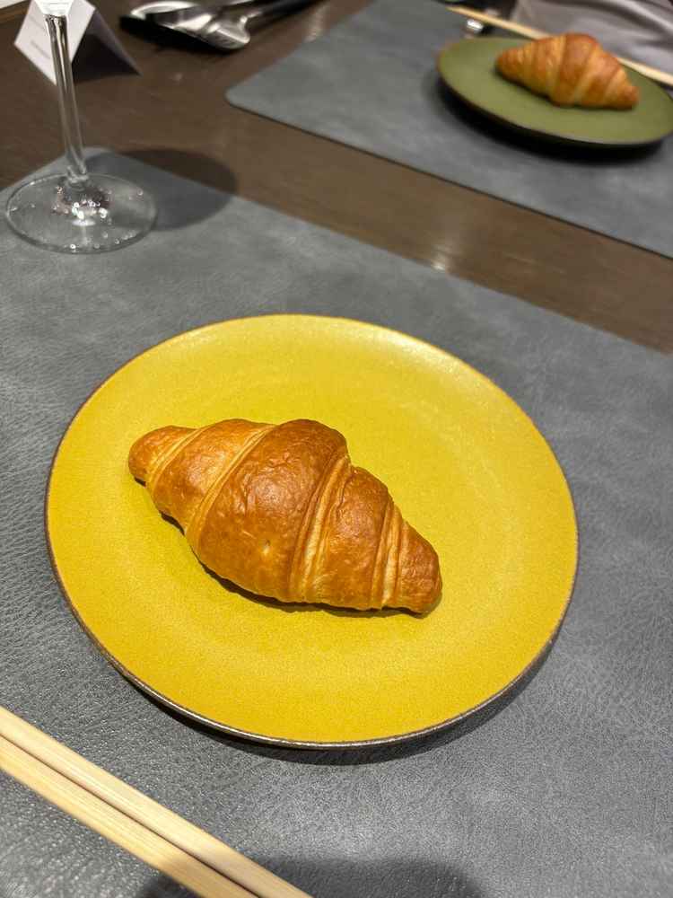 すごくサクサクで美味しいクロワッサンでした。器も温かく提供してくださり冷めない配慮がありました！