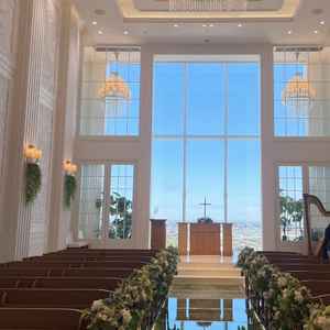 チャペルは天井が高く、眺めも良く素晴らしい雰囲気でした。