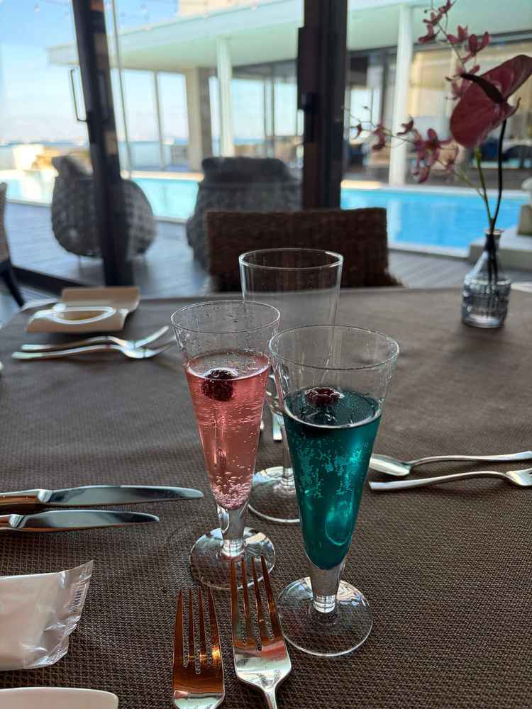 NO.3のお部屋で試食をした際出てきた食前ドリンク。