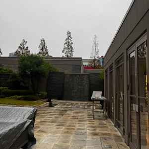 今日は雨でしたが晴れていたら外での演出もしたいです。