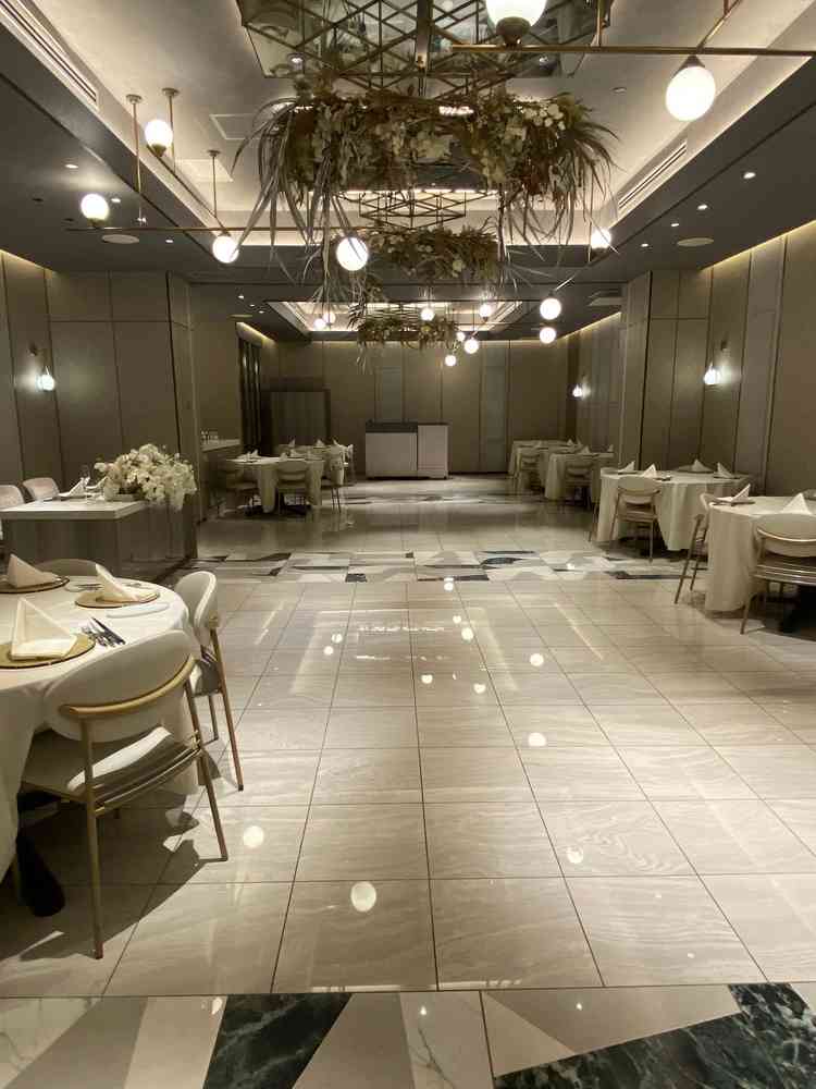 パーティー会場です。少し広めに感じました。