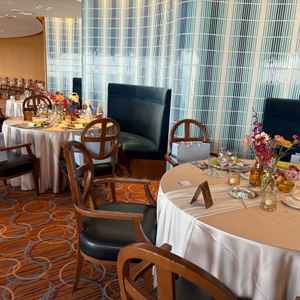 オーシャンビューの披露宴会場です。海が見えて、とても好きな雰囲気でした