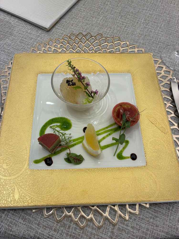 試食。前菜。さかなのジュレのせなど、3種類。
