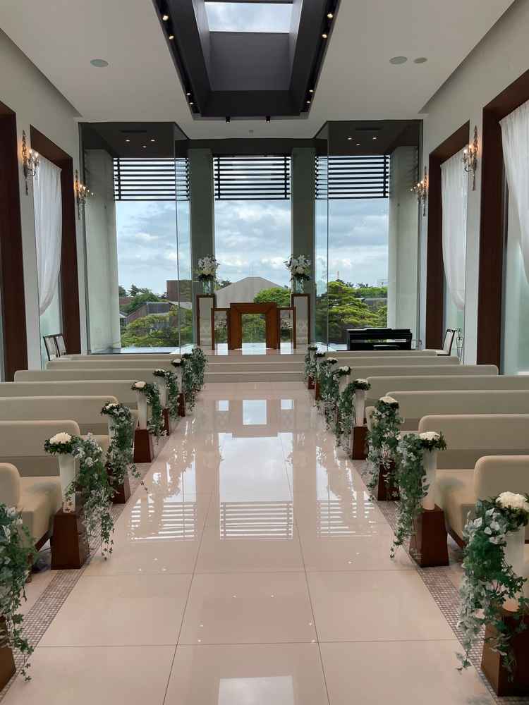 曇りの日に行きましたが、天窓があり、とても明るかったので良かったです。