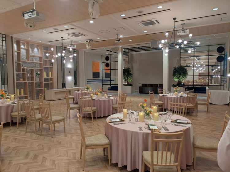 高さのある披露宴会場