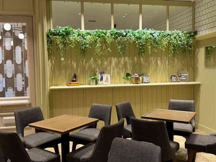 ゲストの待合室。新郎新婦が待ち構えていてOKなど、やりたいことの自由度が高い