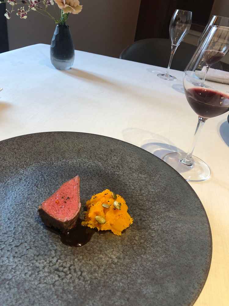 シンプルな調理法ではあるが、素材の美味しさが最大限引き出されていて、とても美味しかった。