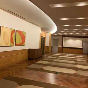 通路に思い出の写真を飾ることできます