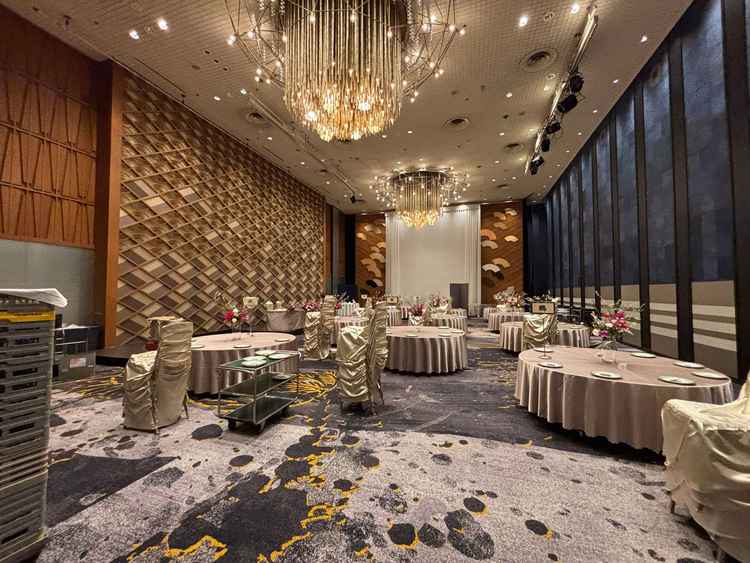 大きい会場もありました。天井も高く、開放的でした。