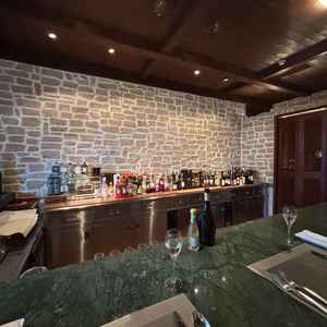 とても雰囲気の良かった、レストラン2Fのバーカウンター